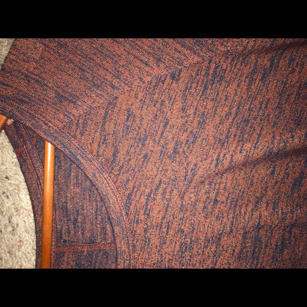 Francesca’s sweater - Picture 2 of 4